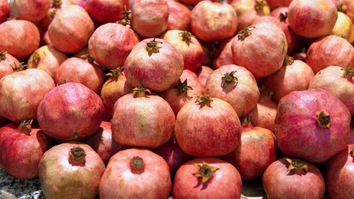 pomegranate, fruit, healthy-4627921.jpg